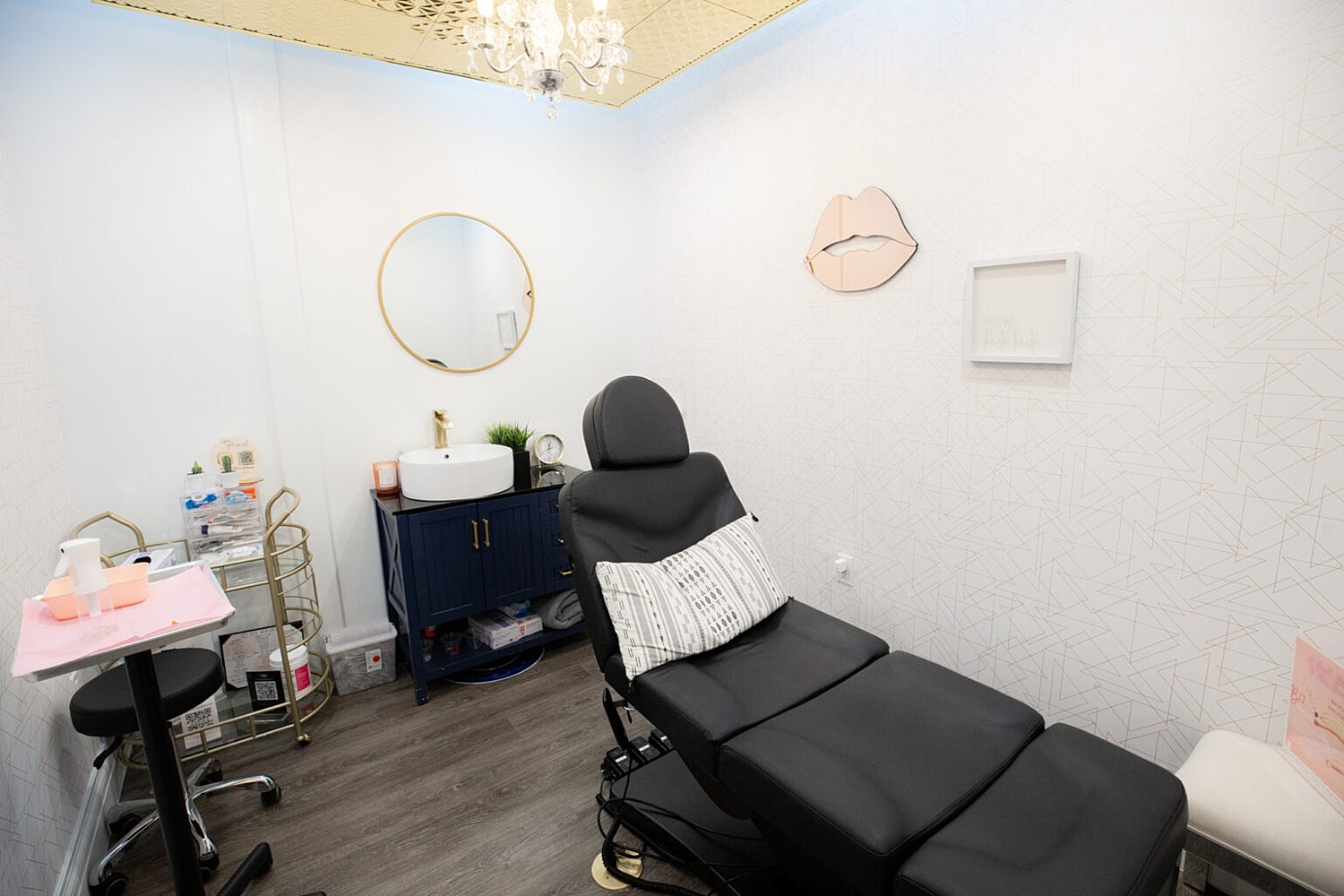 Heights Plastic Surgery Houston treatment room